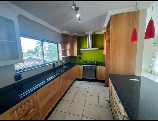 4 BEDROOM HOUSE FOR SALE IN GLENVISTA